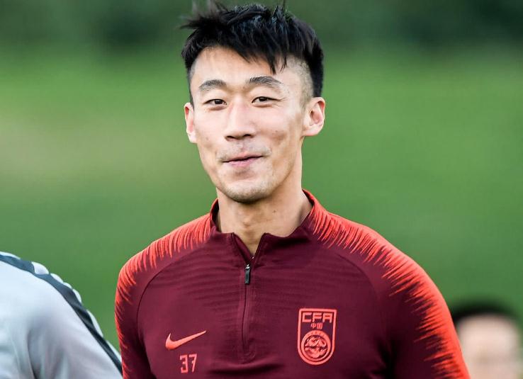 张鹭比赛后喊话视频,张鹭鞠躬