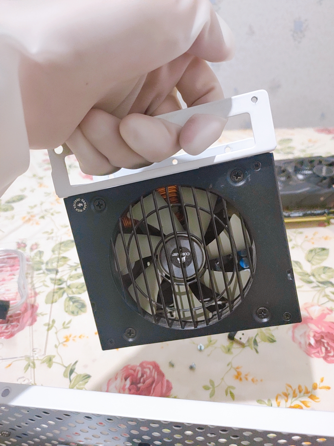 超频三蜂鸟机箱和机械大师c24,超频三蜂鸟2机箱什么材质