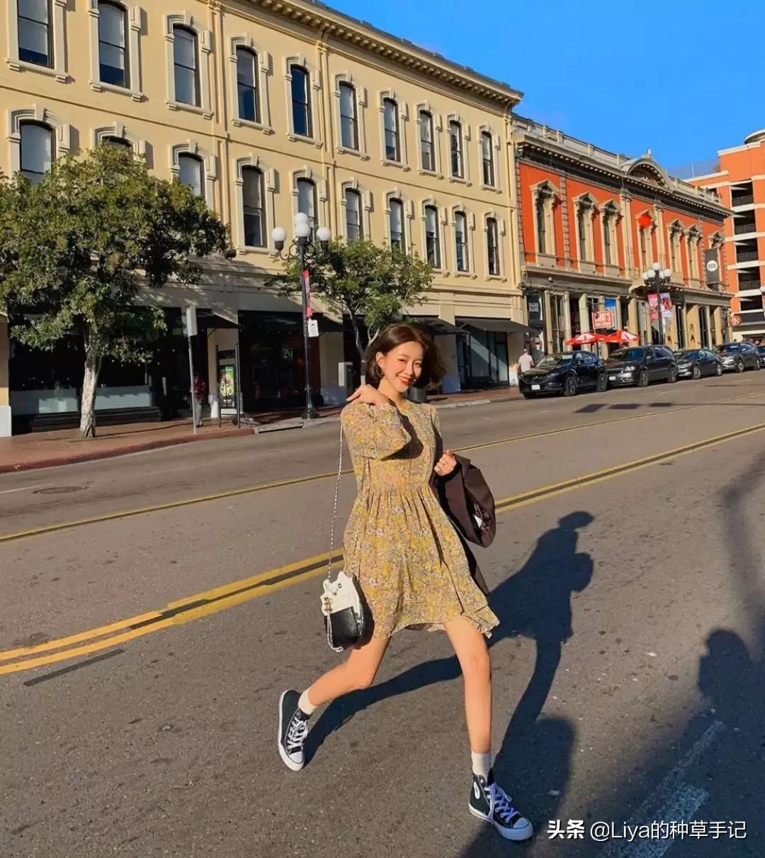 衬衣九分裤今春王炸cp巨洋气,卫衣小白鞋今秋王炸组合超洋气