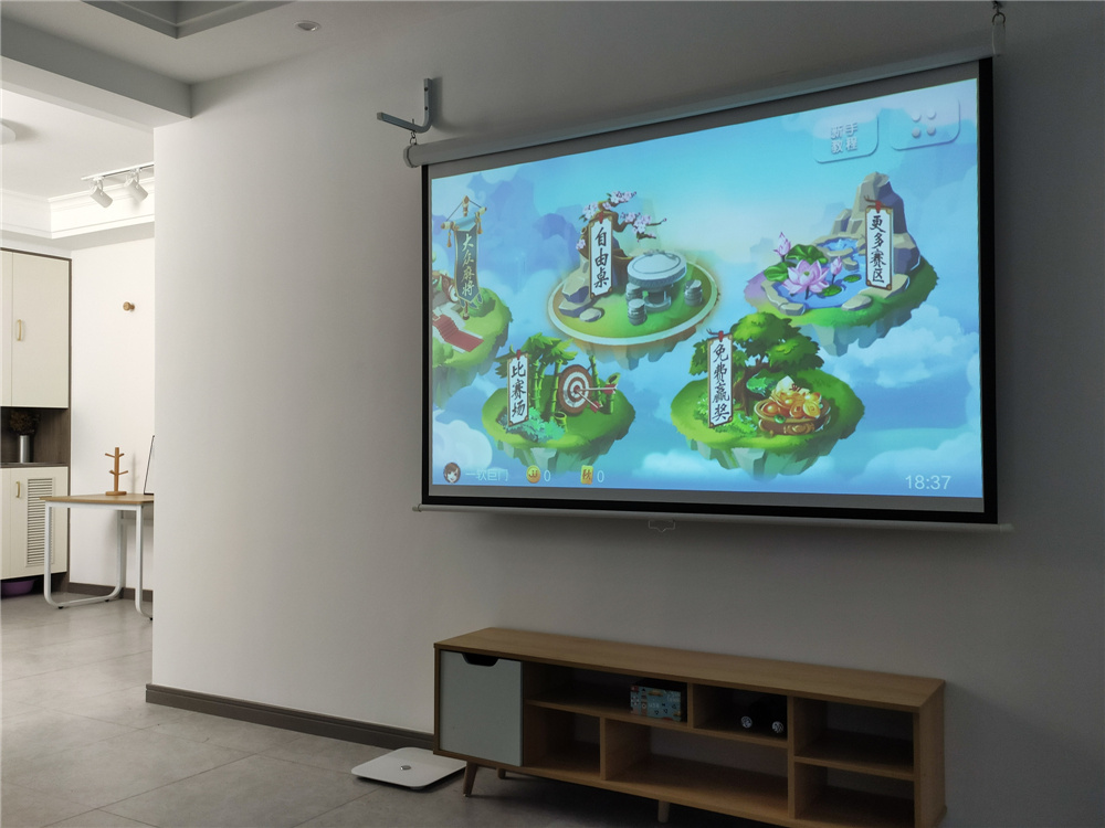 将电影院放进口袋里?天猫精灵“小白盒”便携智能投影仪评测