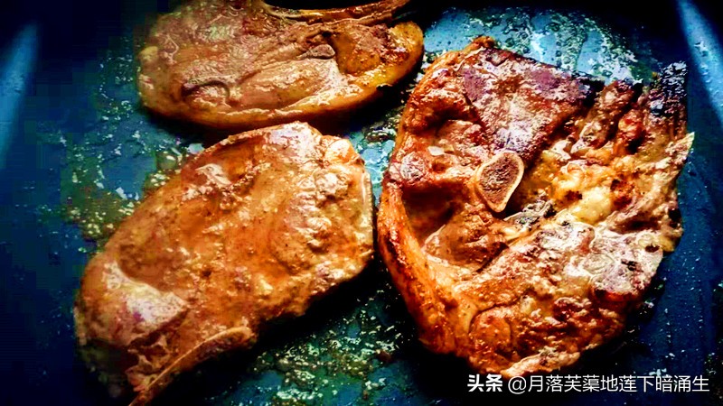 橄榄杏香煎羊扒做法,煎羊前腿排的家常做法