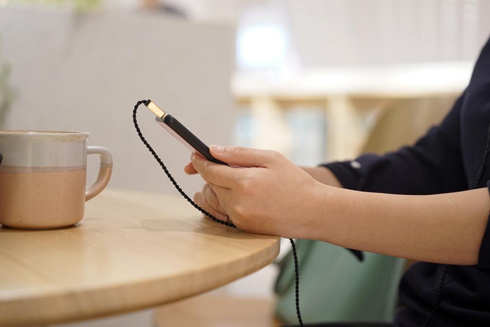 品质耳机竟如此娇小优雅，巫潘多拉成为女性用户新宠