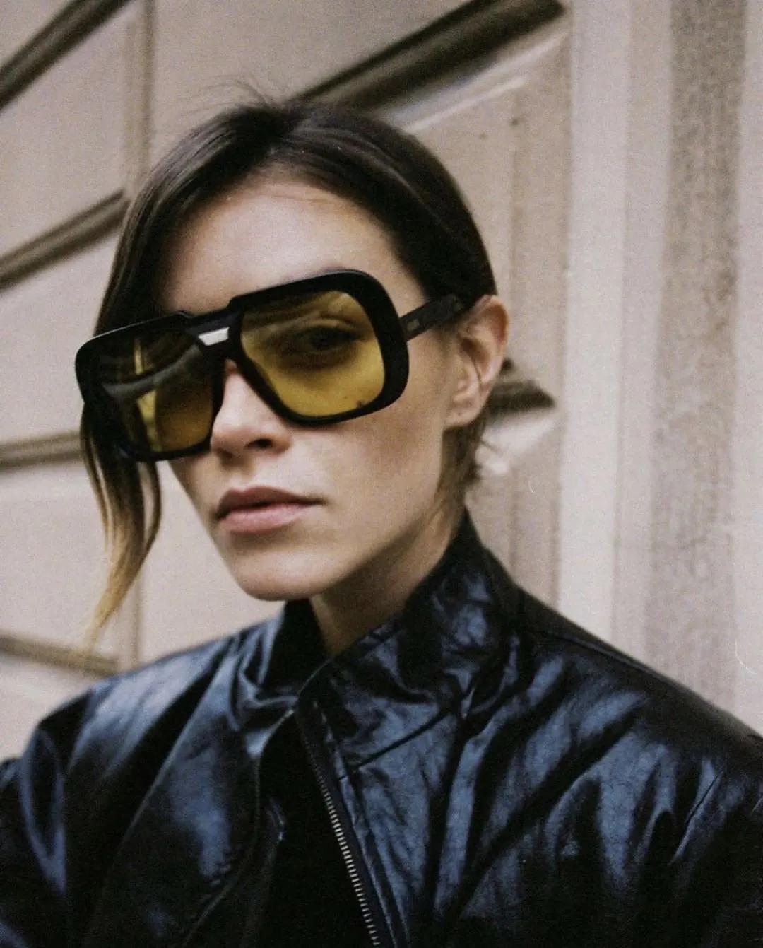 圆脸女生怎么选墨镜,圆脸女生如何选择大牌眼镜