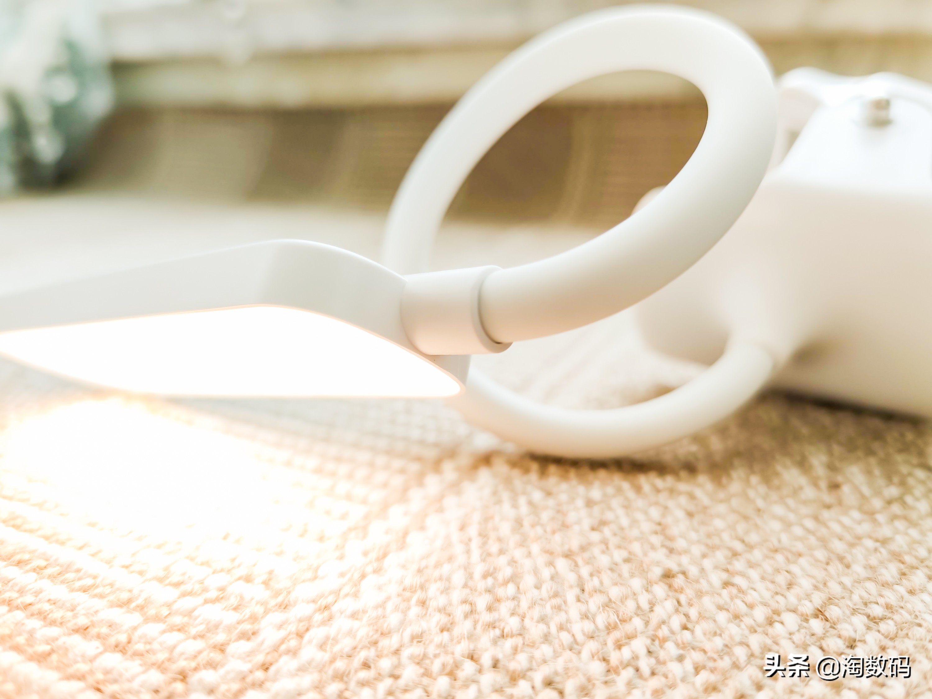 ￥9块9的德国LED充电台灯？105年欧司朗血统能否传承，开箱晒个单