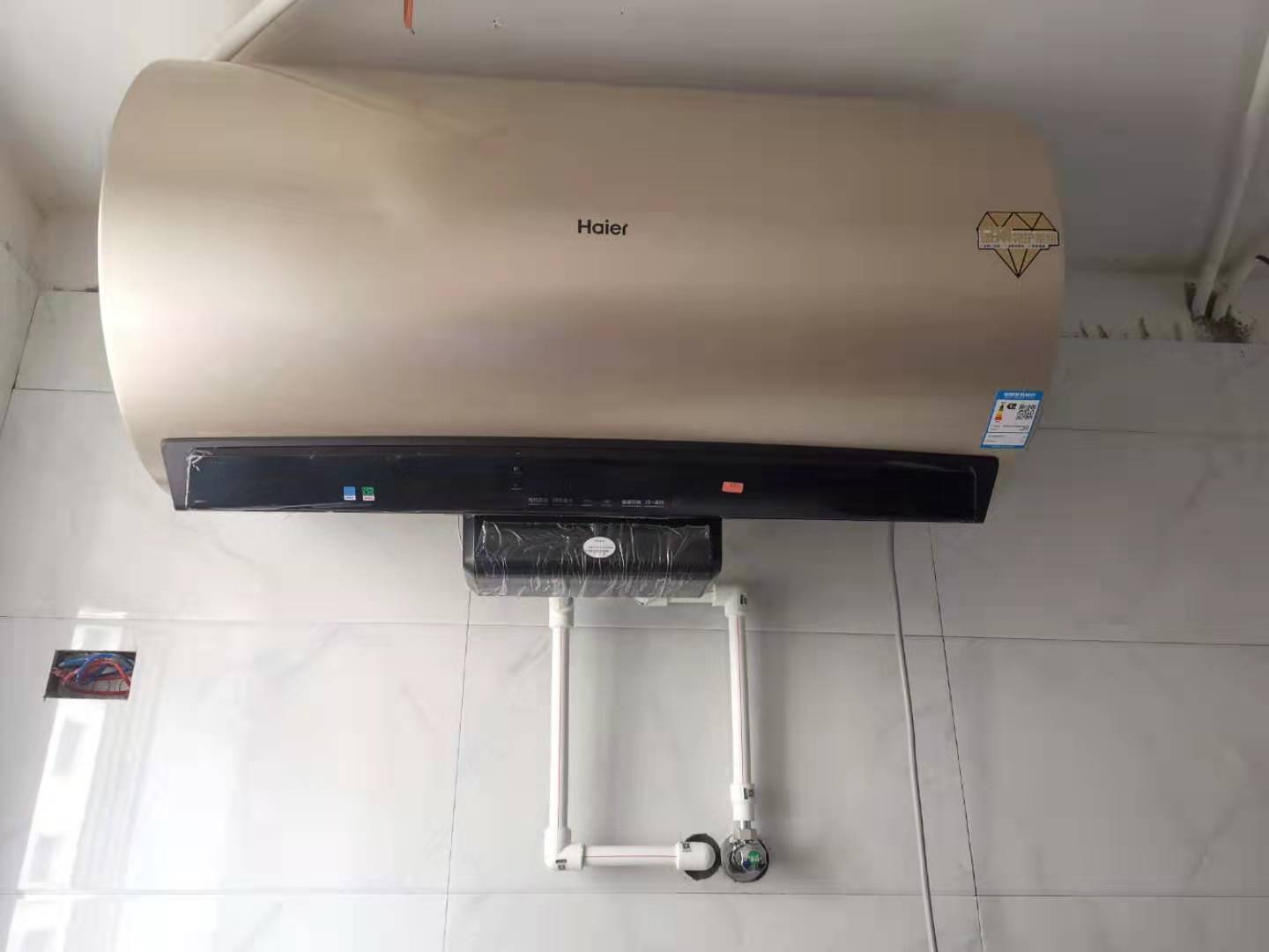 电热水器免费安装可以不要辅材吗,电热水器安装材料费