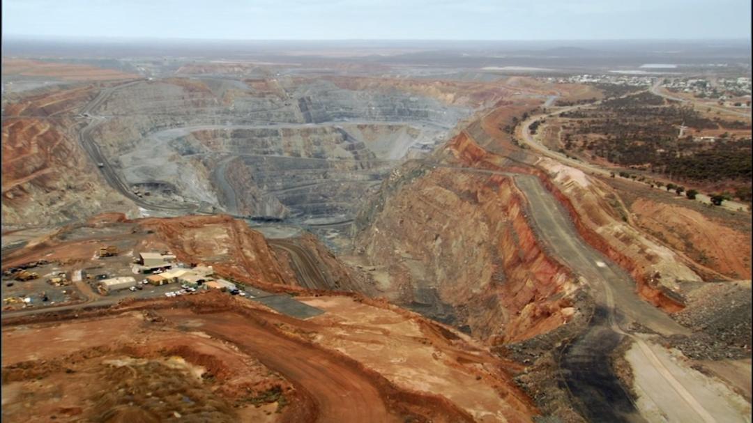 人以金求玉玉凭缘寻人是什么意思,人以金求玉玉凭缘寻人的故事