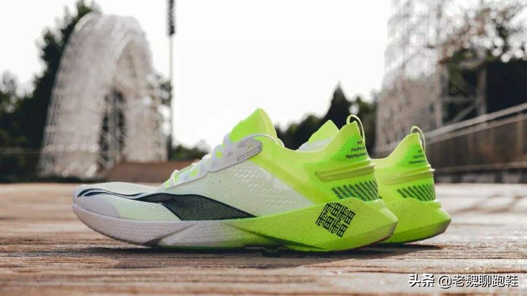 为什么有人买鞋非要买耐克,安踏好还是阿迪达斯好