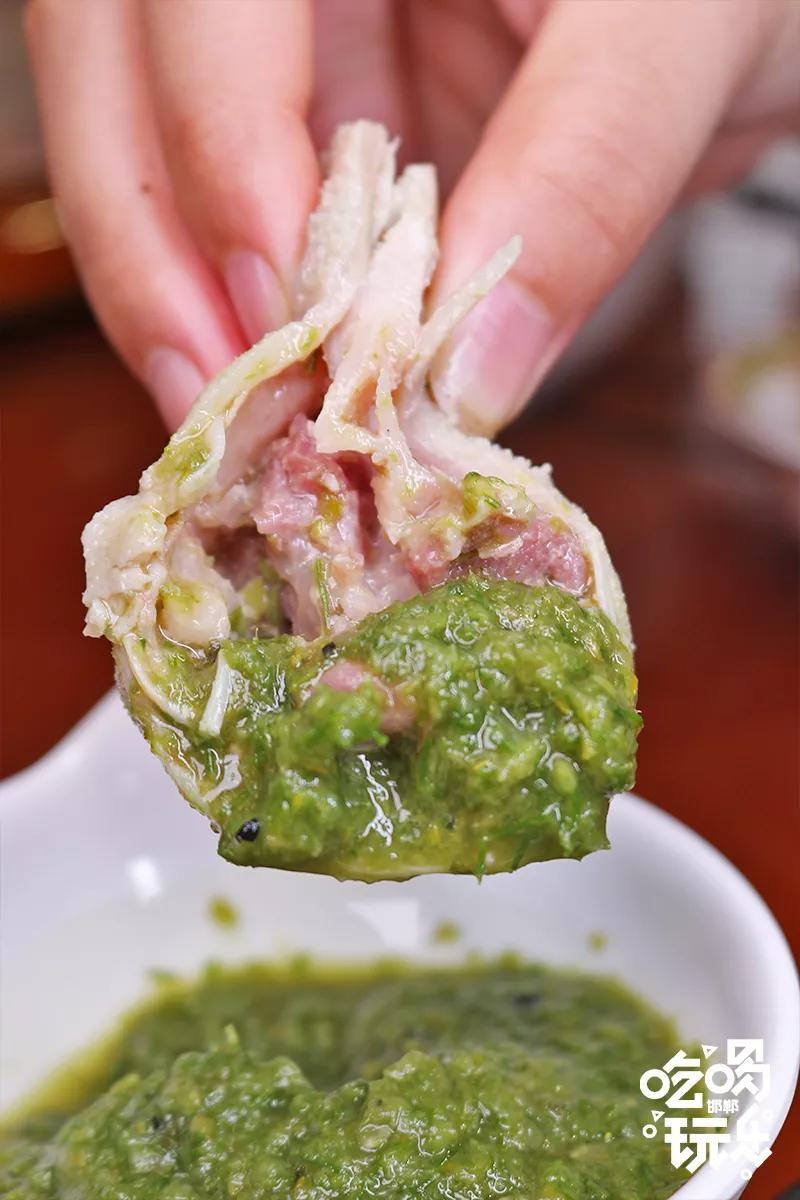 草原蒙古包烤羊腿,蒙古包山庄烤全羊烤羊腿