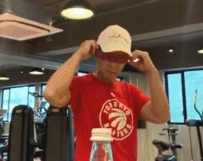 瓶盖挑战罗志祥,瓶盖挑战赵文卓