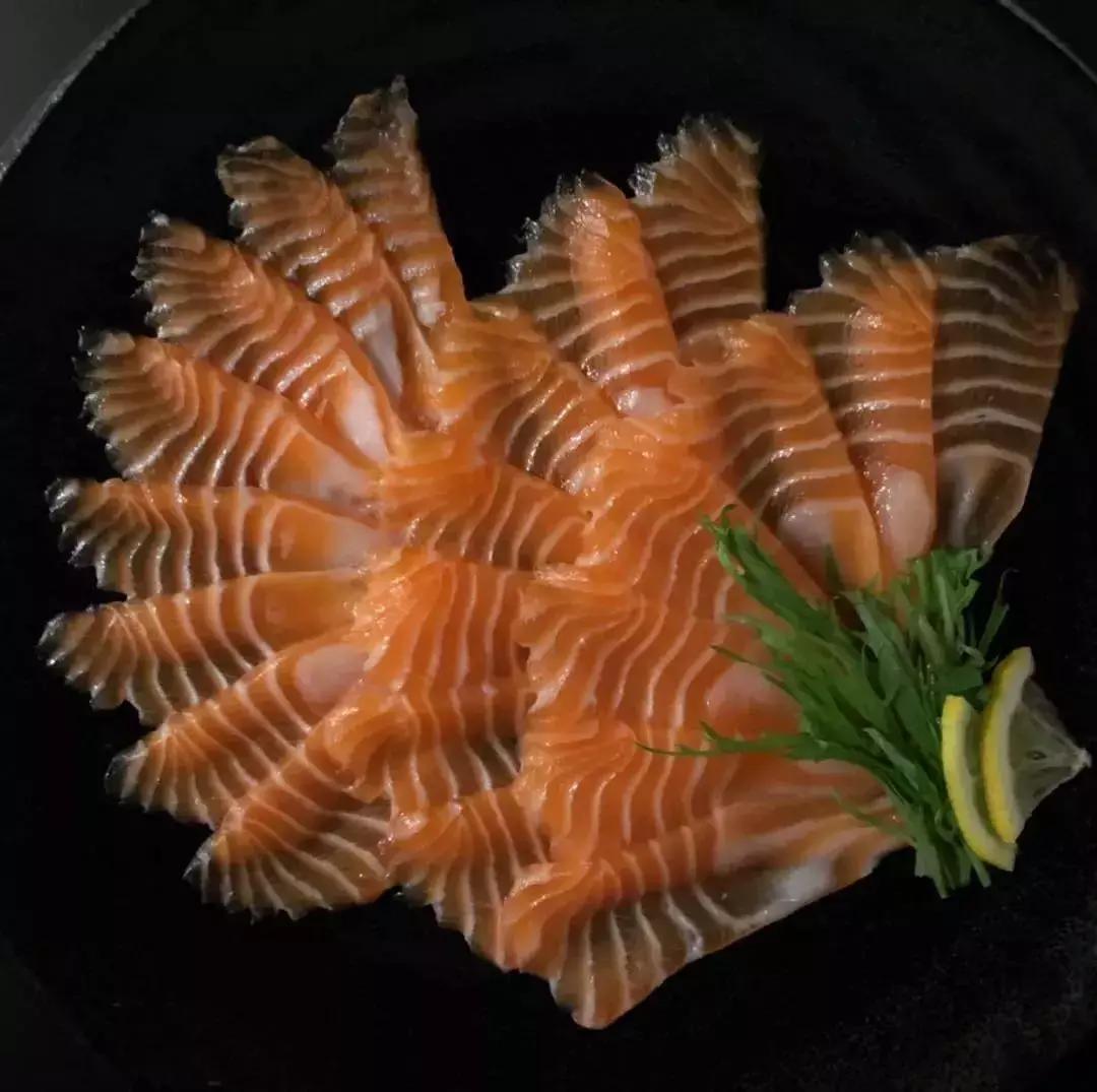 他用3d作画每张图都美到窒息,用三文鱼作画也能美到爆