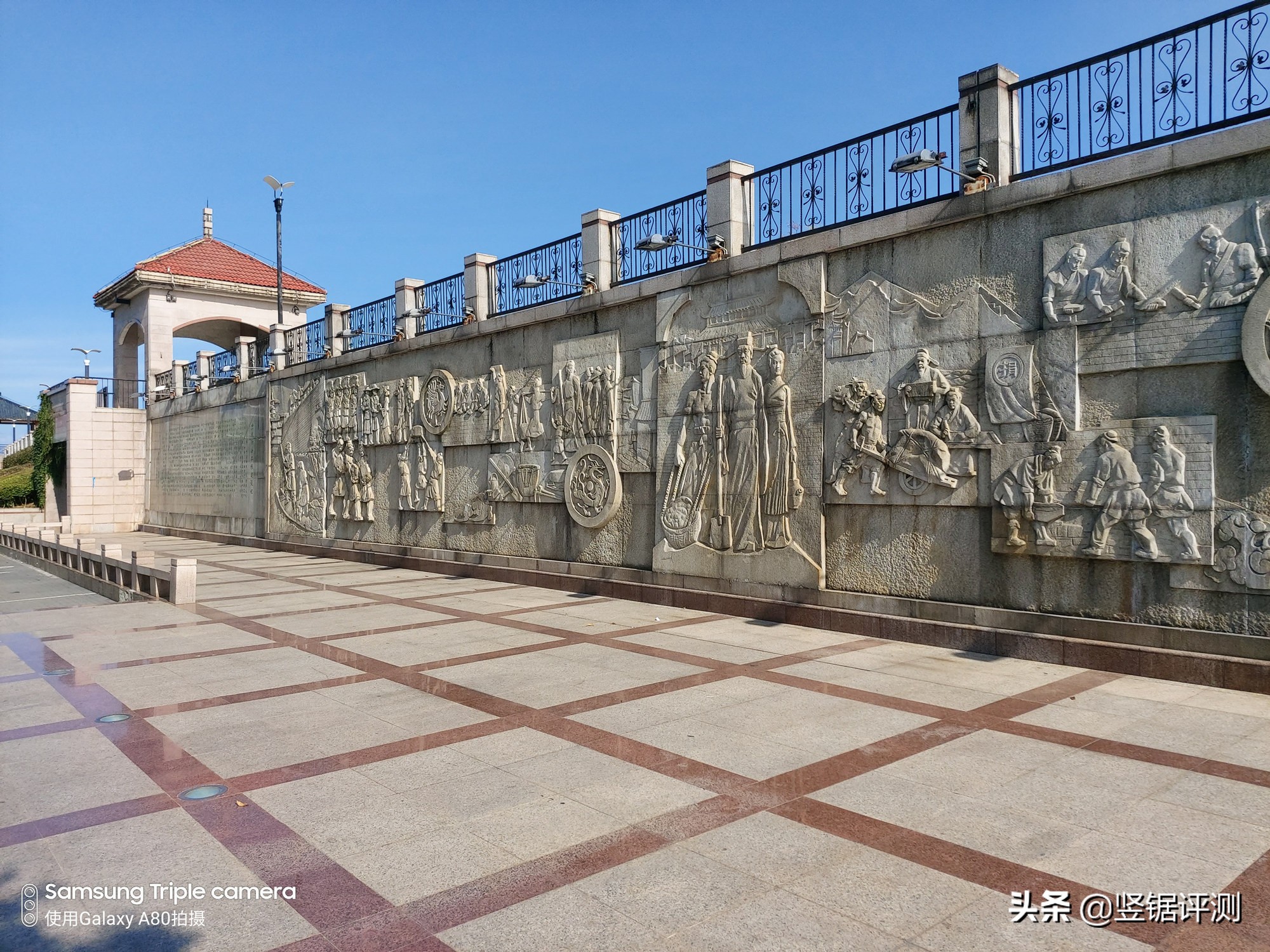 三星A80深度评测,6.7英寸全面屏,旋转摄像头设计