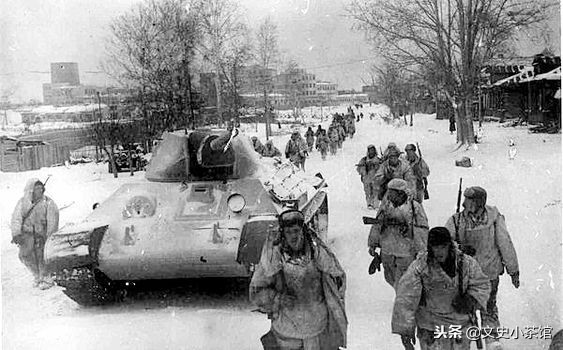 从哥萨克乡村教师到坦克王牌——苏联顶级坦克手拉瓦林科的历程