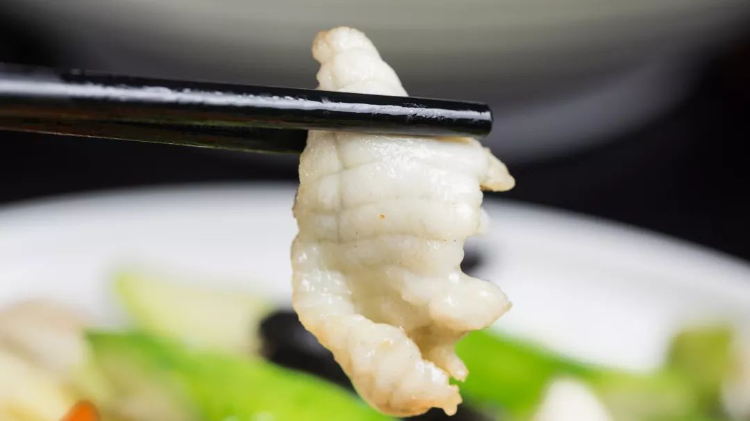 宝安人的顺德饭堂,生蚝用木桶蒸,还加黑松露