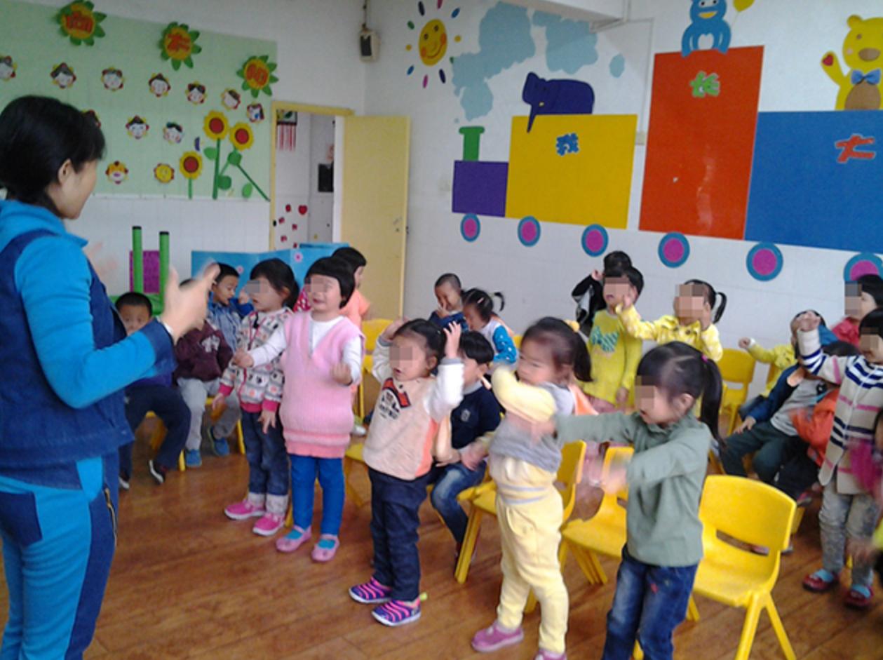 孩子幼儿园被欺负,父母如何处理?4个妙招解决幼儿园*力暴**