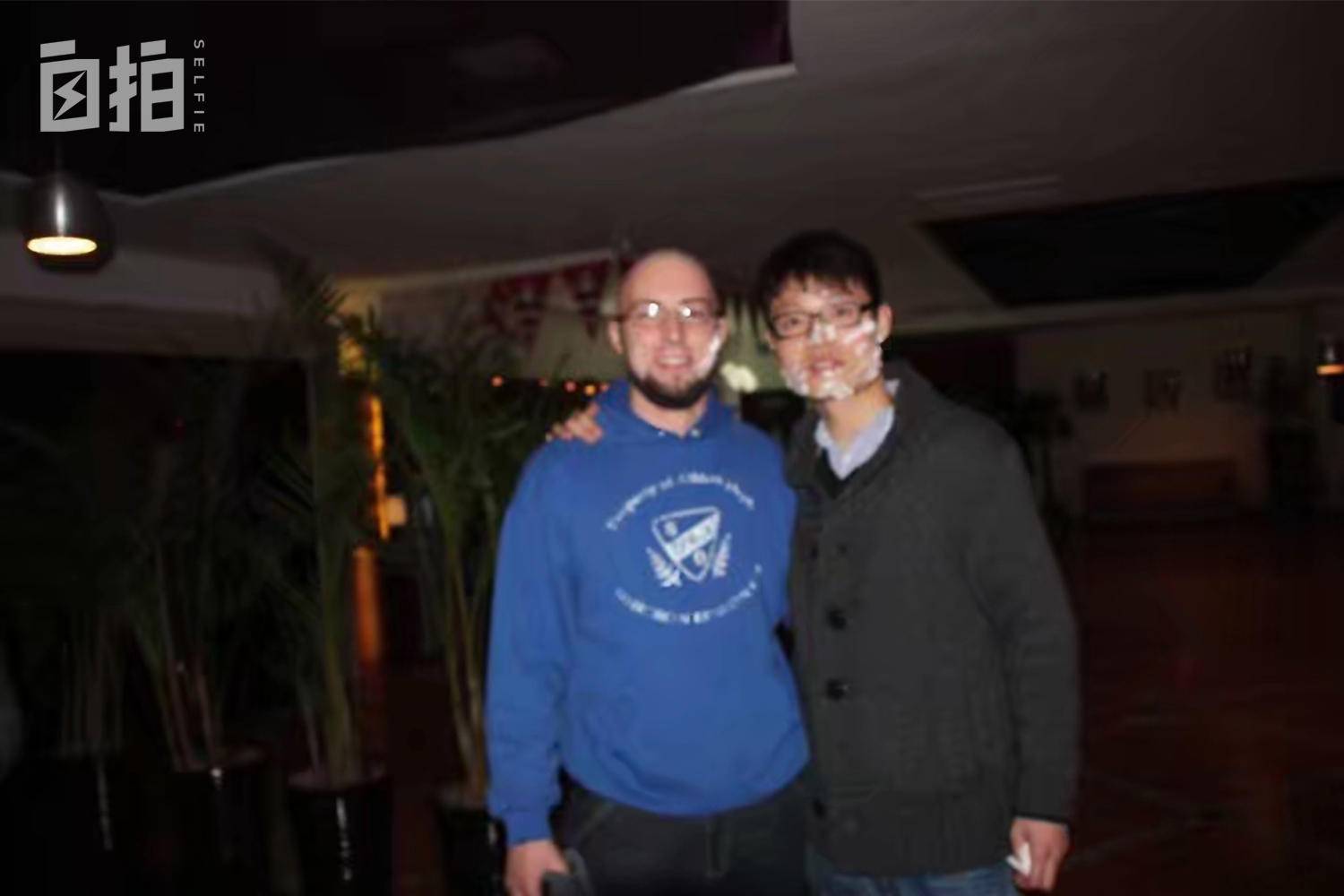 35岁中国小伙娶26岁美国妻子,八年前河南小伙娶大五岁美国妻子