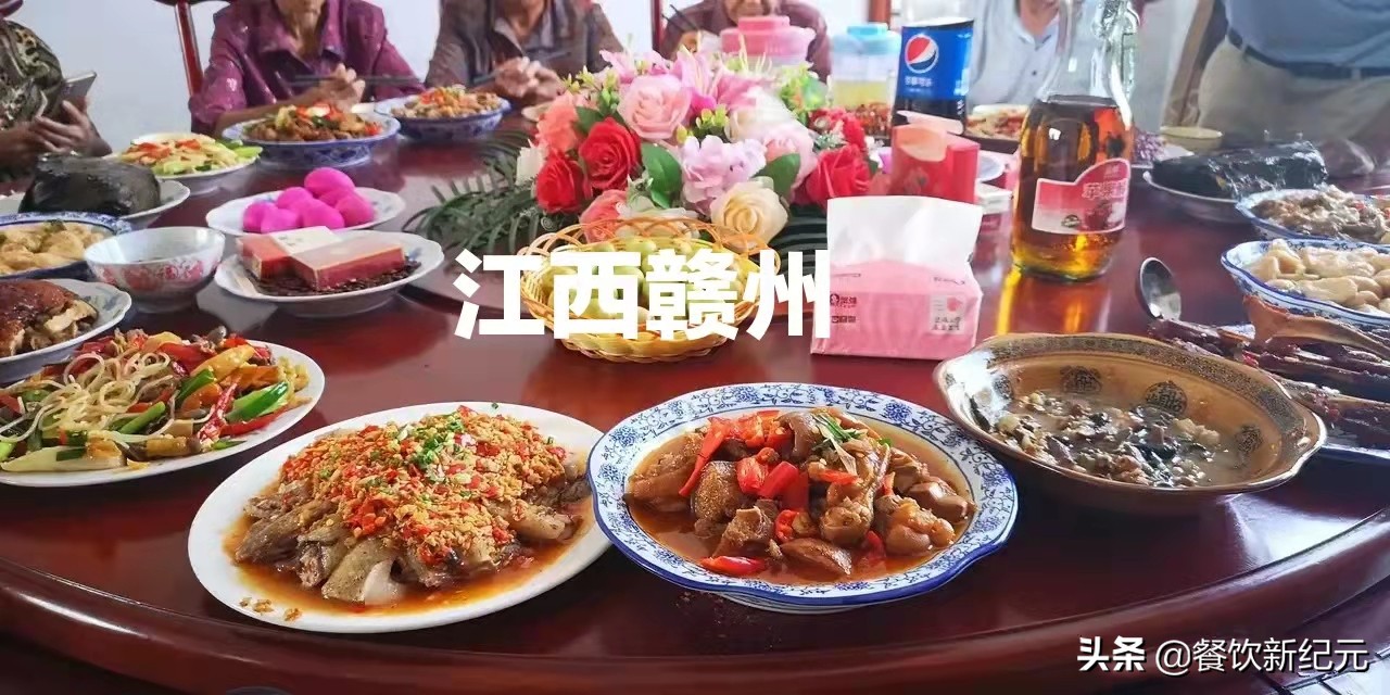 同样是农村办酒席，广西江西云泥之别，网友：没有对比就没伤害