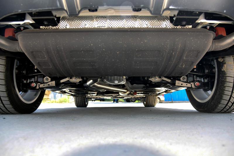 成于产品败于定价,哈弗H8应该是长城目前为止,最成功的试水