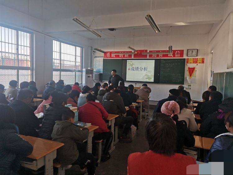 家长和学生共同成长的故事范文,家长学生共同成长手抄报