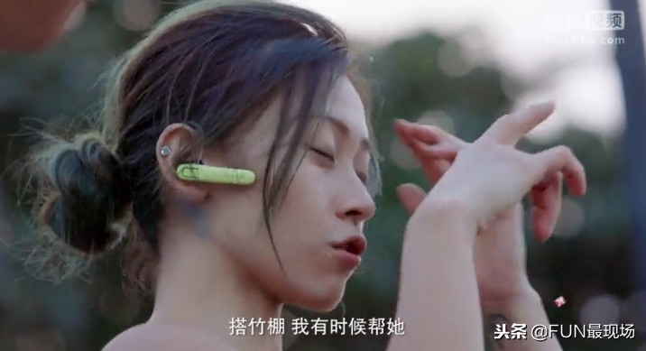 最性感的香港搬运工，扛180斤重物，月薪1万8，租5平米房