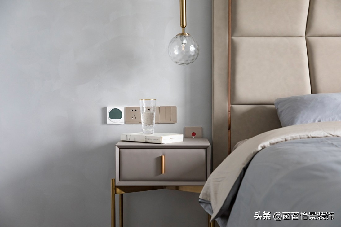 130平轻奢暖色风格,130平暗灰风格