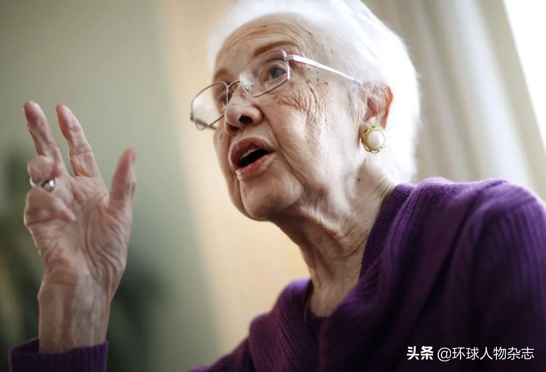 用大脑征服NASA钢铁男们的老太太去世了！没有她，美国人难登月球…