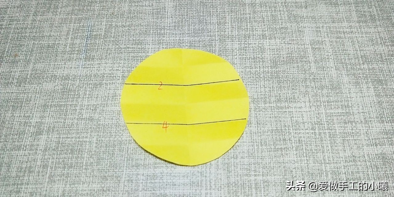 菠萝笔筒折纸图片大全,如何让折纸小菠萝卡住