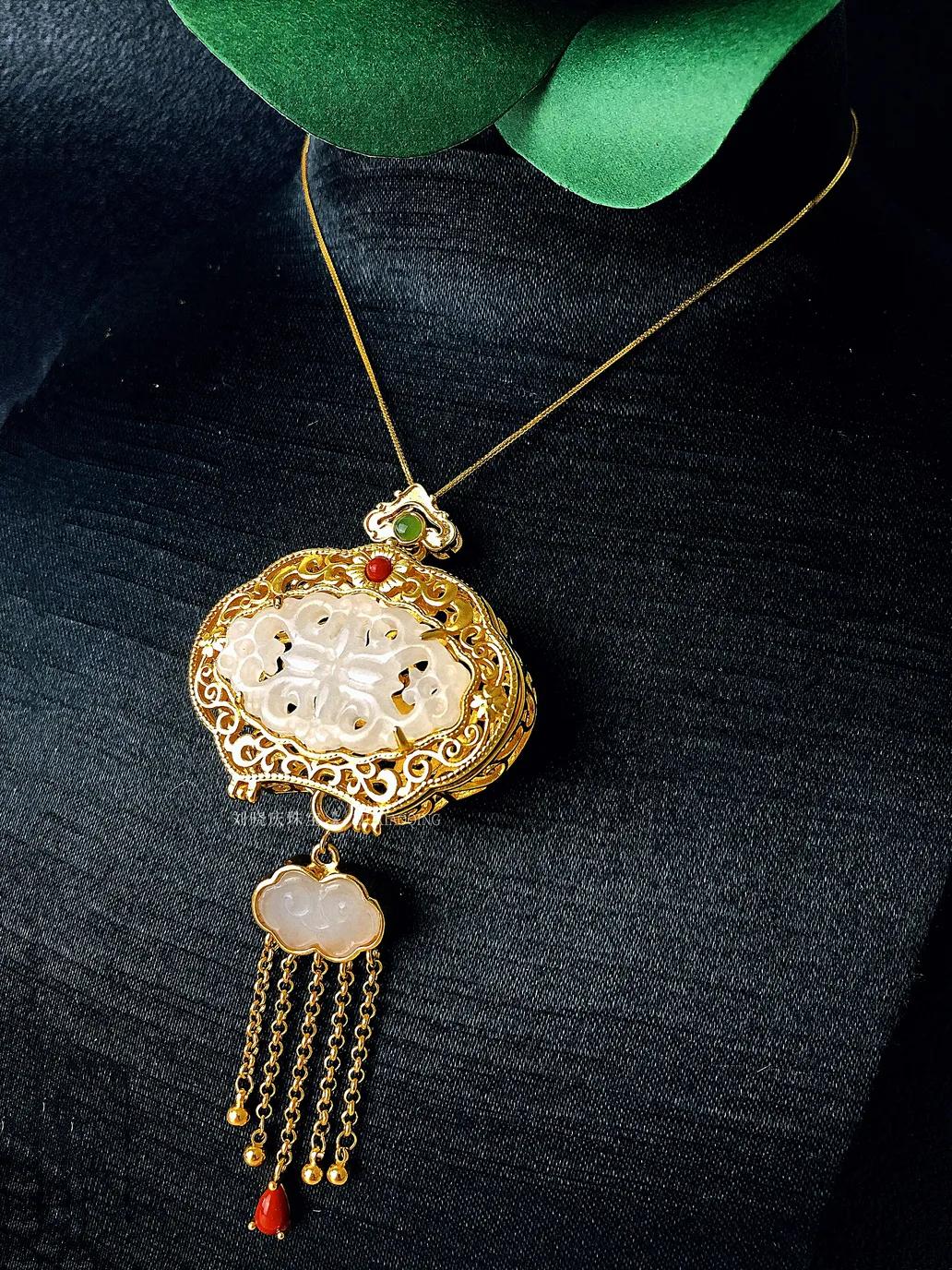 刘晓庆的珠宝首饰图片,向太珠宝和刘晓庆的珠宝