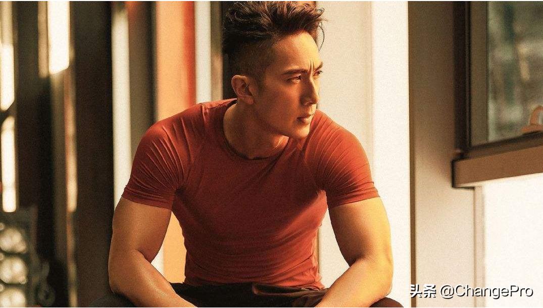 悬垂举腿腿抬不上去怎么办,做悬垂举腿膝盖伸不直