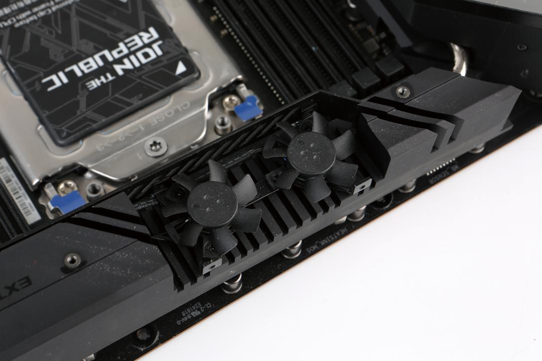 《鲁大师》整机分数达168万,这款64核消费级处理器为何如此强?