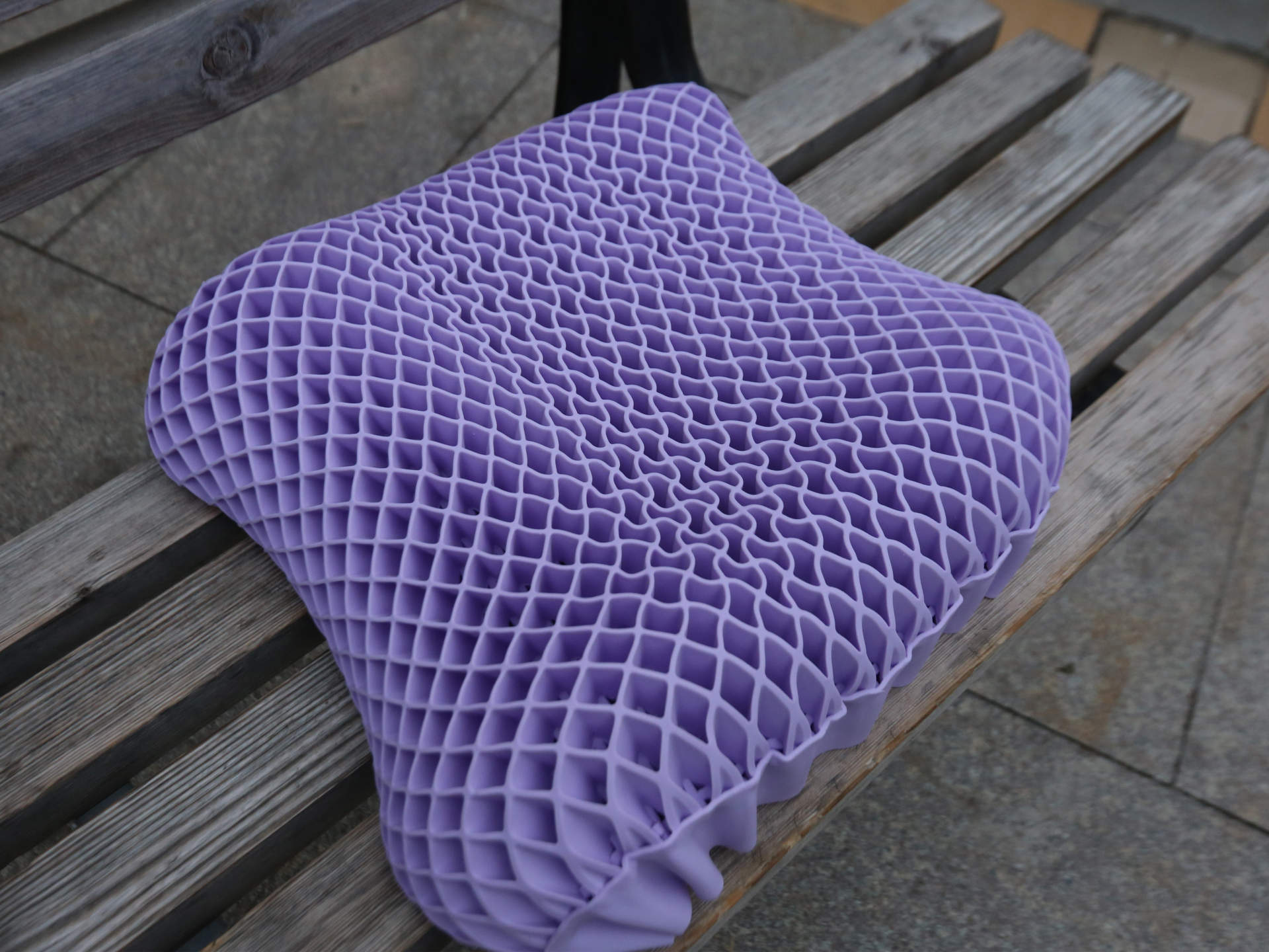 8h释压舒弹纤维枕测评,8h蜂巢枕头