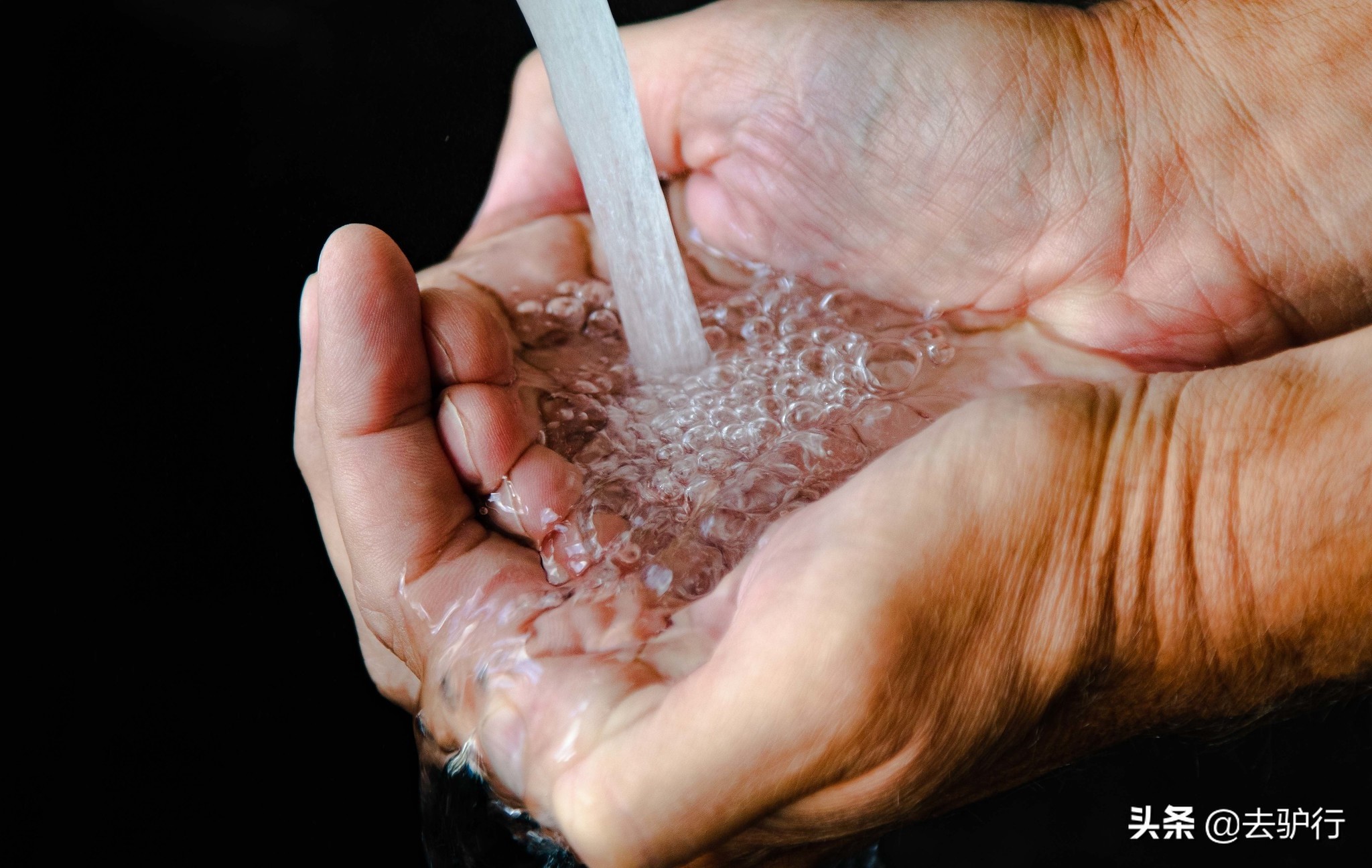 世界上可以直接喝自来水的国家,欧美自来水真的可以直接喝吗