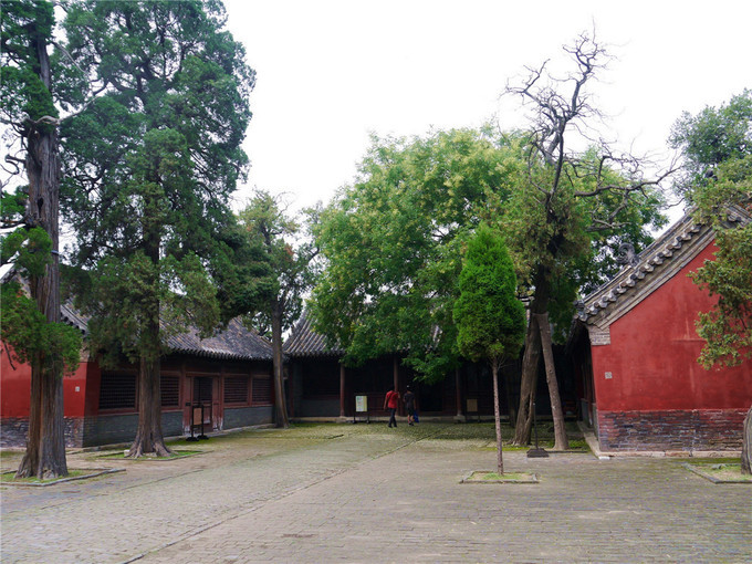 鏇查槣瀛斿簷鍥涘杞洖,鏇查槣瀛斿簷涓囦笘甯堣〃鍖鹃