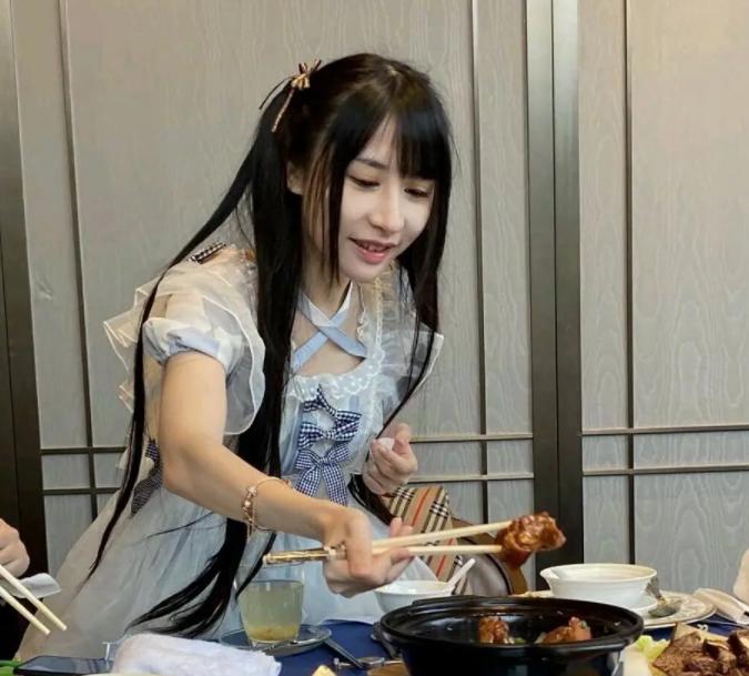 千万网红整容,女子整容失败变巫婆鼻