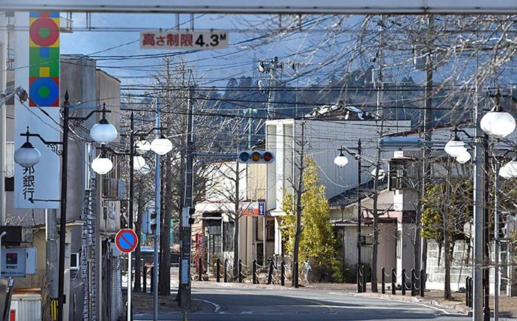 在日本没人买，转身“加价”卖给中国游客，当地人：赚钱太容易