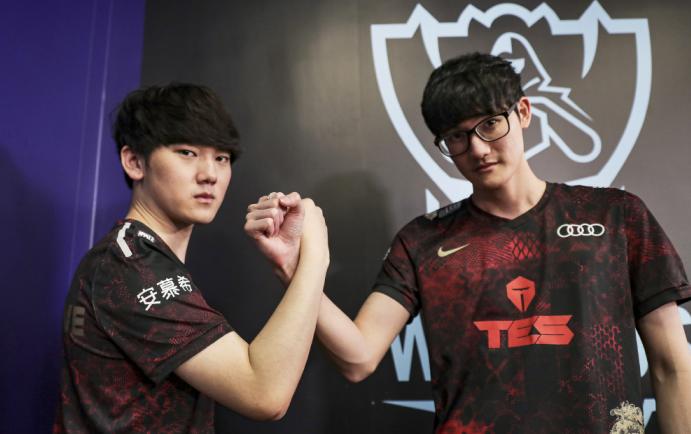 TES卡萨女朋友个人账号被扒出，系台湾知名小网红，拉哥有福了