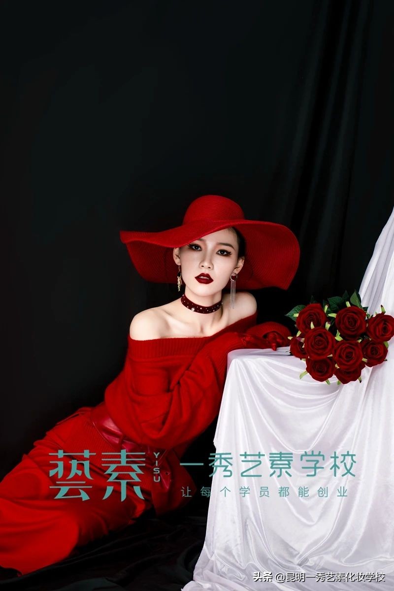 你眼里的化妆师和现实中的化妆师,化妆师的生活到底是怎样的