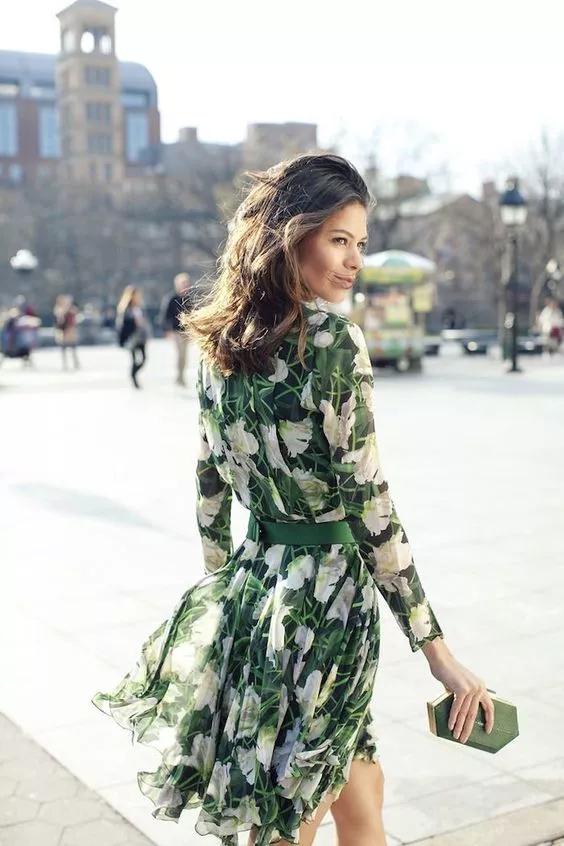 各属相适合穿什么颜色衣服,2022年各属相适合的颜色