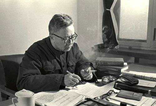 现代数学之父华罗庚图片和简介,自学成才的数学大师华罗庚视频