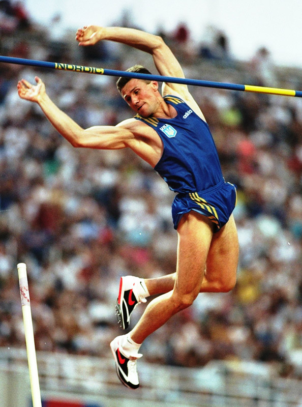 是谁打破了布勃卡的纪录,破了4次世界纪录