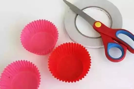 银杏叶手工花贴画幼儿园简单,彩色皱纹纸怎么做手工花幼儿园