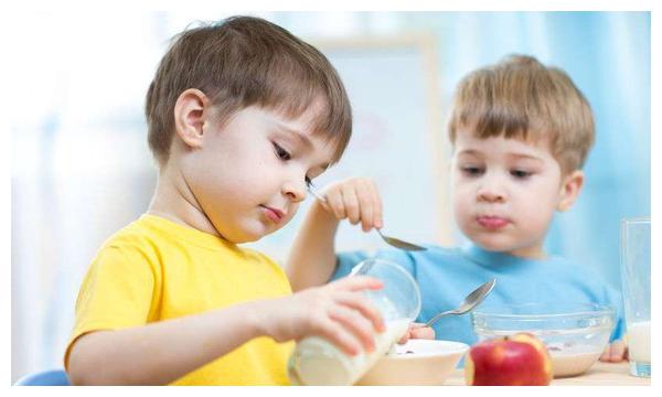 营养不良对幼儿身心健康的影响,孩子营养不良会导致什么