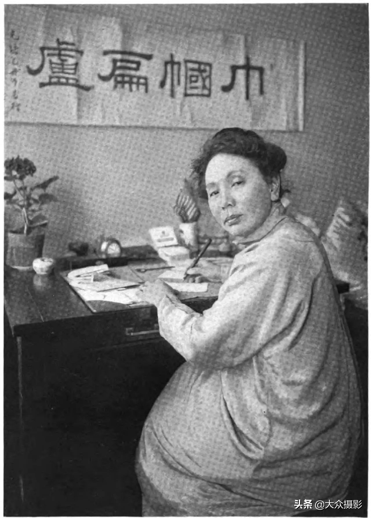 巾帼扁卢：老照片中的女性医者