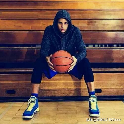 勇士老大？无领袖气质？从背后的故事了解一个最真实的库里