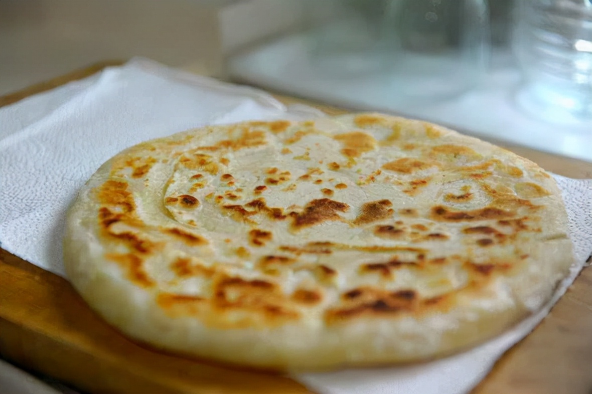 杀鸡时看到鸡皮有疙瘩怎么回事,杀鸡肚子里黄油留着还是扔了