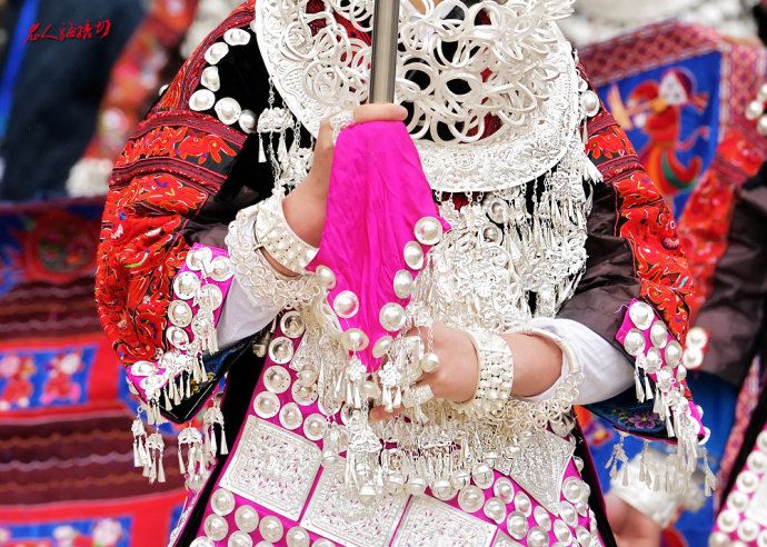 探访苗族银饰,苗族风情拨银饰