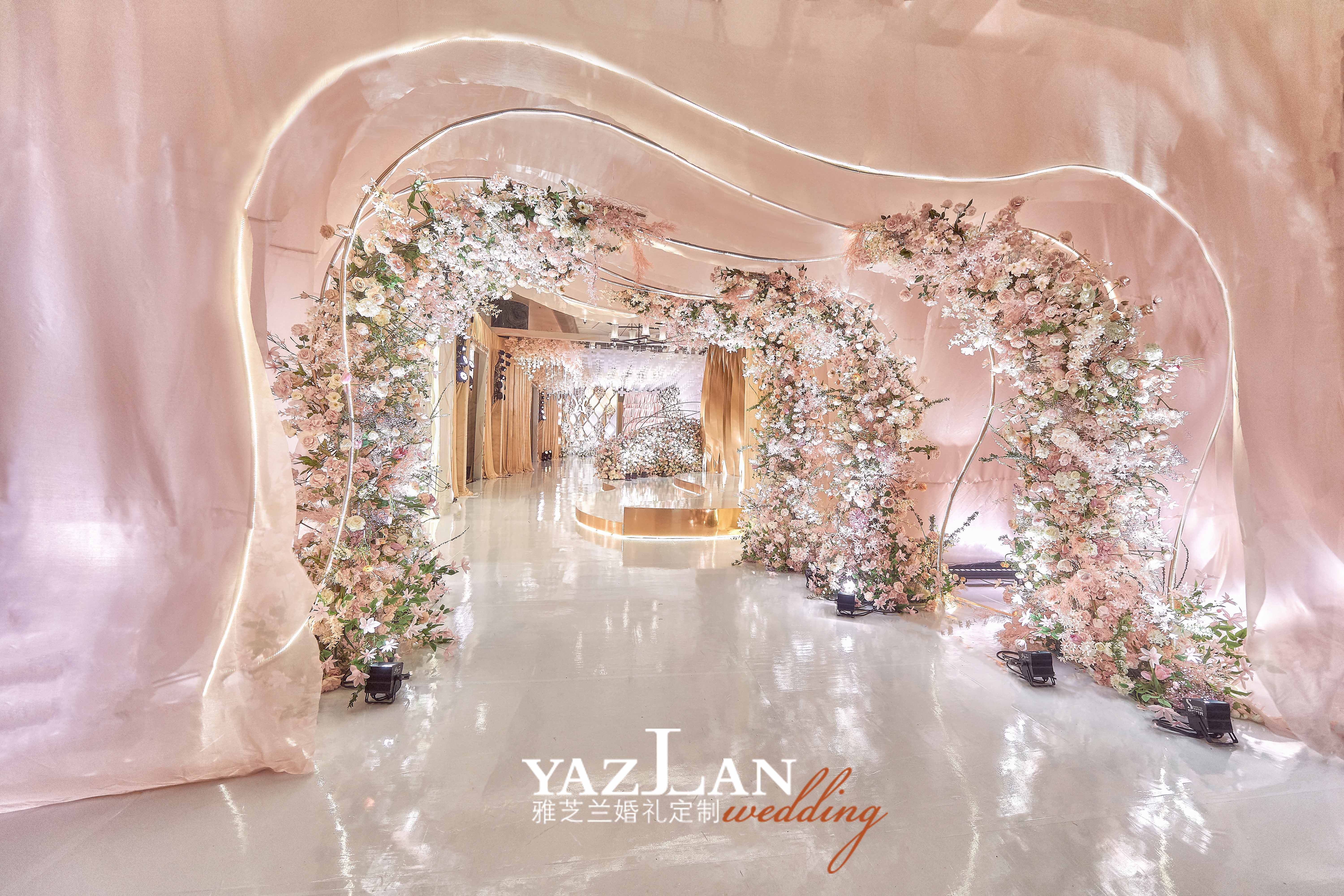 百万级婚礼现场中式,顶级西式婚礼教堂