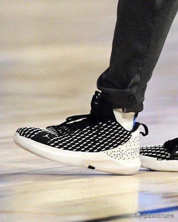 威少篮球鞋多少钱一双,威少球鞋哪代性价比高