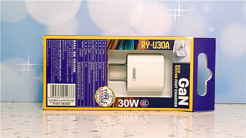 睿量35w双c口氮化镓充电器测评,remax20w氮化镓充电器评测