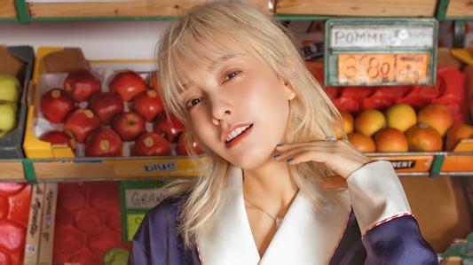 鍚存槙鍗磋鍚愭Ы琛f湇鍙堜笐鍙堣吹,鍚存槙鐜板湪绌胯。鎵撴壆