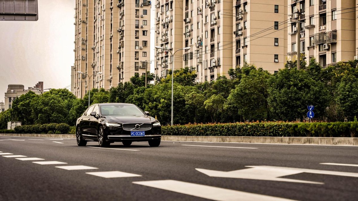 s90豪华和运动有什么区别,什么是真正的智能